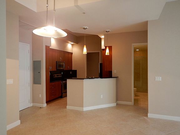 5th image of 801 S Olive Ave. #1621