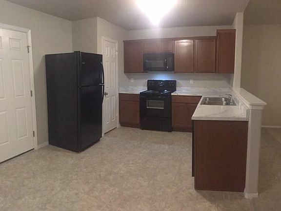 5th image of 1311 S Sissortail Ln