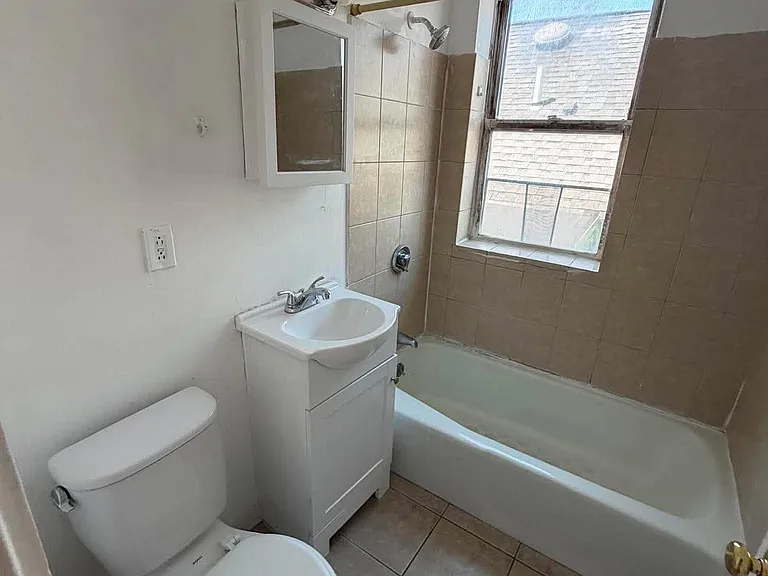 366 Centre St #9 — Photo 21