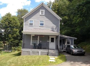 34 Reynshanhurst St, Carbondale, PA 18407