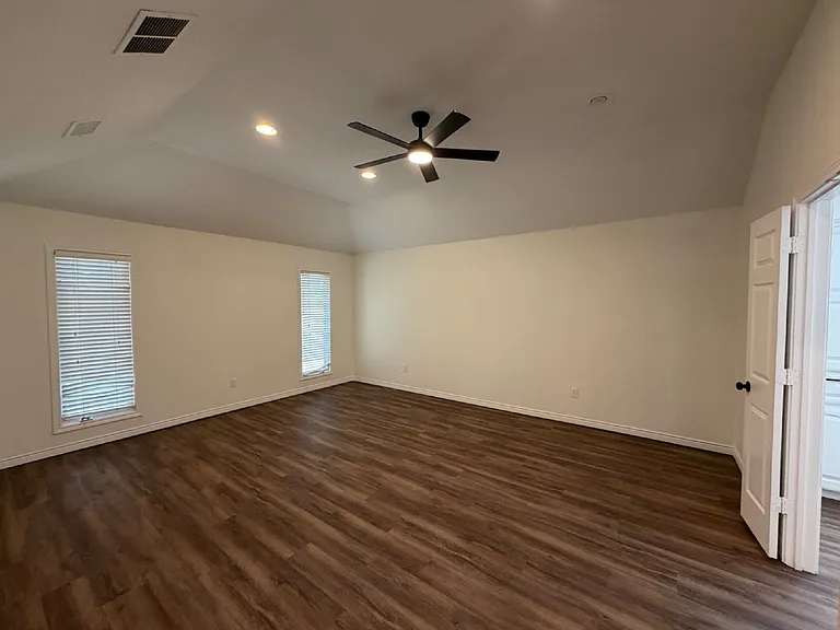5003 Amherst St — Photo 11