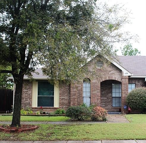 1st image of 608 Thorton Ct