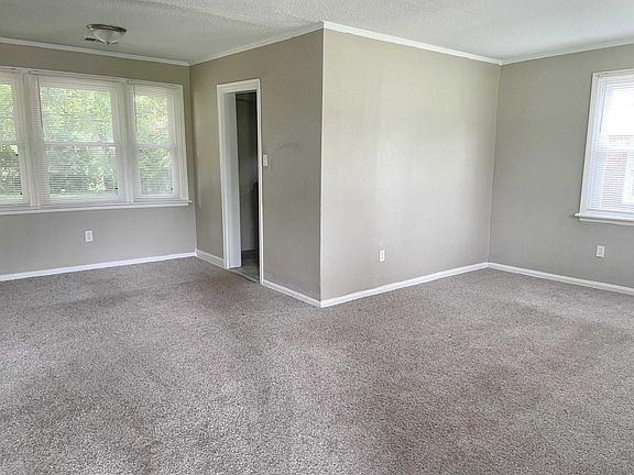 5th image of 847 Estridge Dr