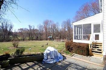 5th image of 330 Club View Dr