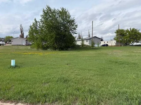 5012 45th St, Hardisty, AB T0B 1V0
