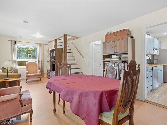 3rd image of 21 Exeter Ave