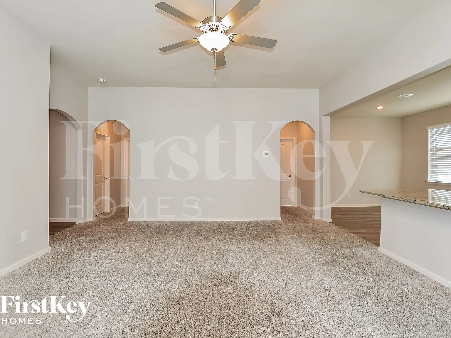 4 bed, 2.0 bath, 1803 sqft, $2,205 — Photo 2