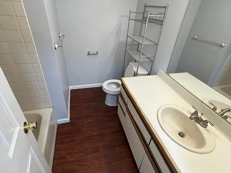 14 Saratoga Ave — Photo 10