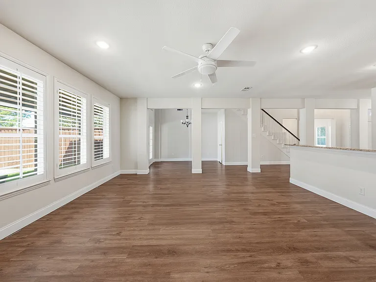 6305 Hilltop Dr — Photo 5