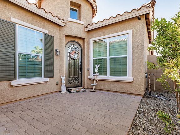 4th image of 2920 E Madison Vistas Dr