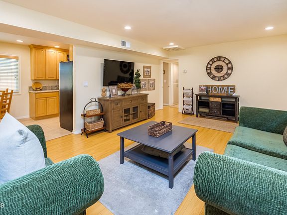 2nd image of 3242 Fairesta St APT 2