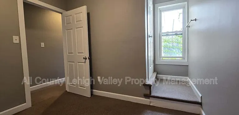 316 E Union Blvd — Photo 11