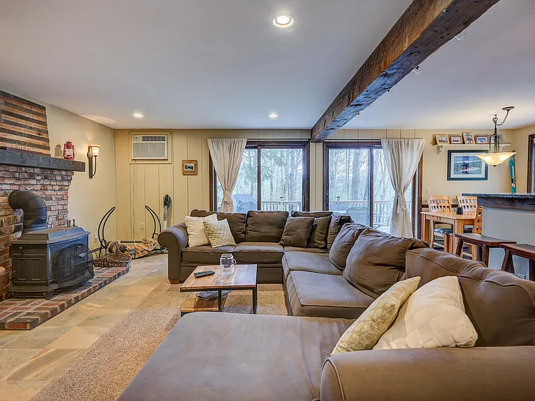 21 Littlefield Rd — Photo 6
