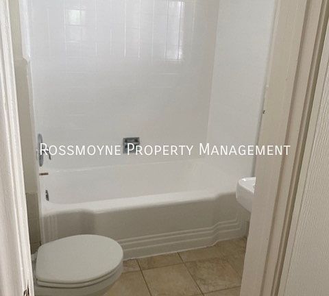 5th image of 826 Fischer St #A