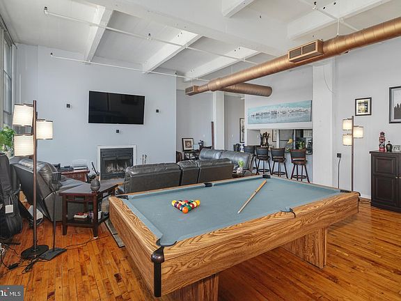 4th image of 1238 Callowhill St Suite 605