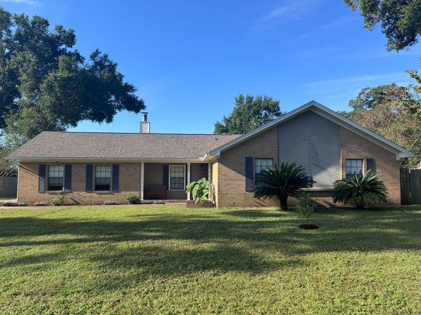 627 Connell Dr