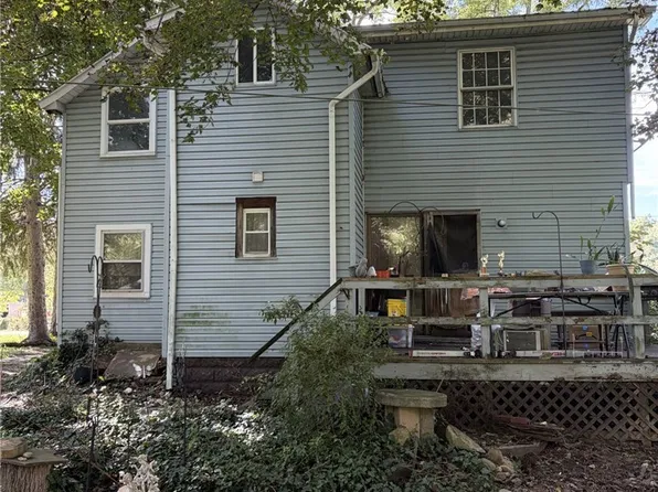 1762 Martin Rd, Mogadore, OH 44260