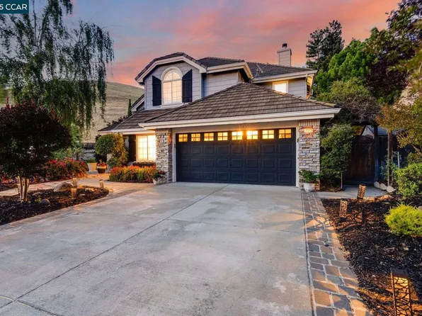 3083 Windmill Canyon Dr, Clayton, CA 94517