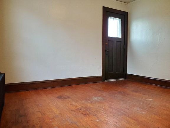 2nd image of 815 Minnesota Ave APT 1