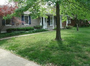 620 Rue Saint Catherine St, Florissant, MO 63031