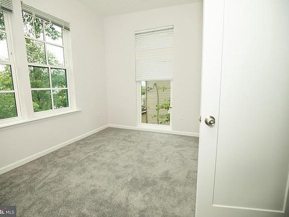 4th image of 2728 22nd St NE