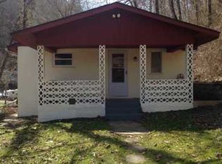 1023 S Park Rd SE, Charleston, WV 25304