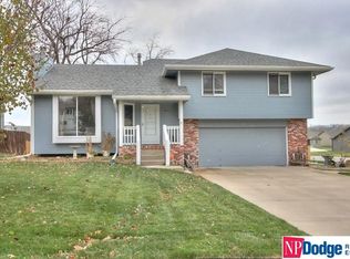 20025 Pearl St, Elkhorn, NE 68022