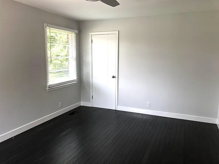 328 Rosebank Ave — Photo 11