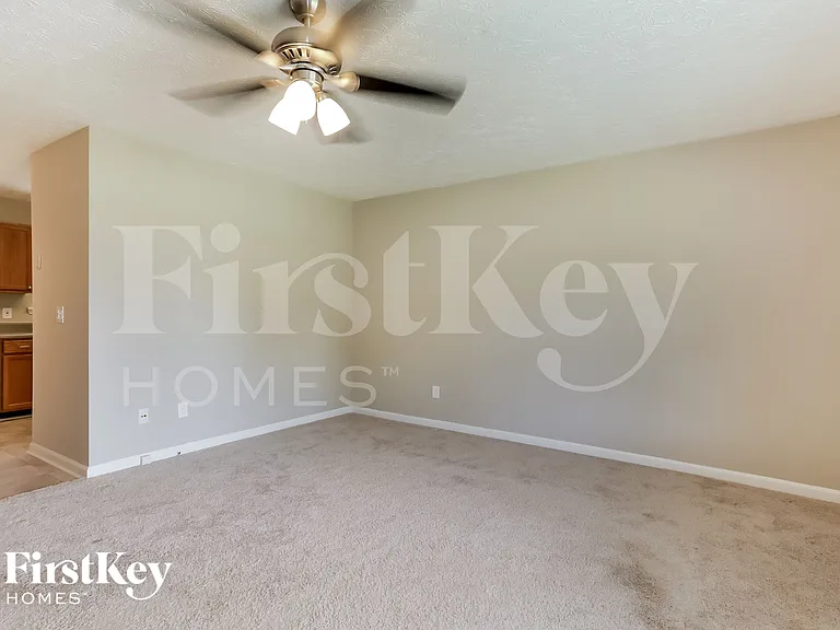 88 Ravenwood Ln — Photo 7