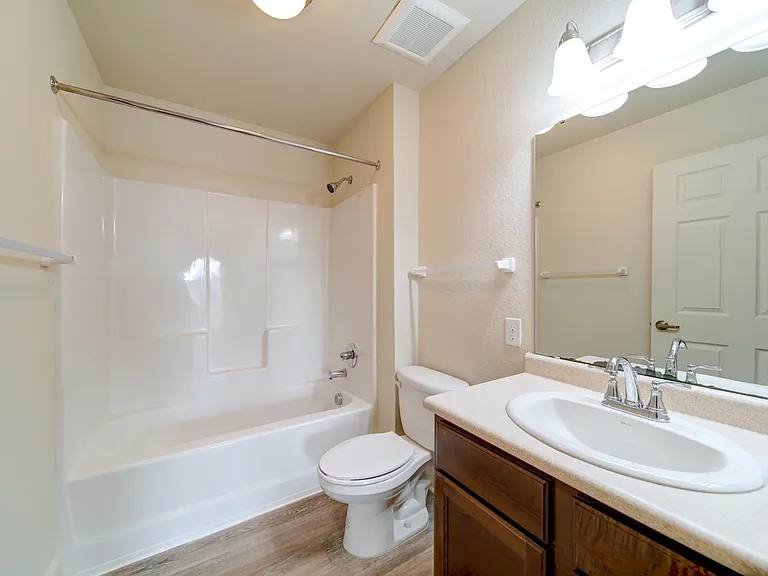 Granite Pointe Apartment Homes — Photo 17
