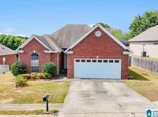 923 Daventry Trl, Calera, AL 35040