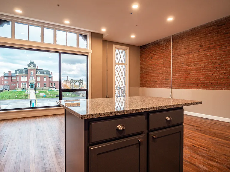 3800 Euclid Ave #109 — Photo 13