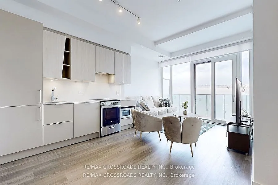 2 bed, $2,700 — Photo 3