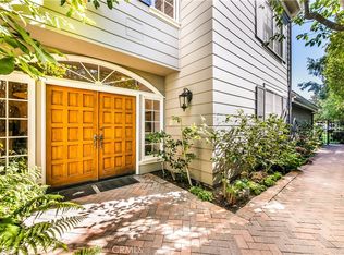 2086 Ridge Dr, Los Angeles, CA 90049