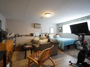 63 Crescent St #B2, Waltham, MA 02453