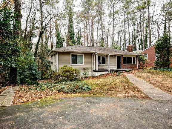 Front of property including parking