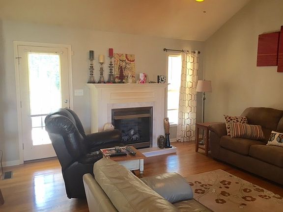 5th image of 1021 Angelica St
