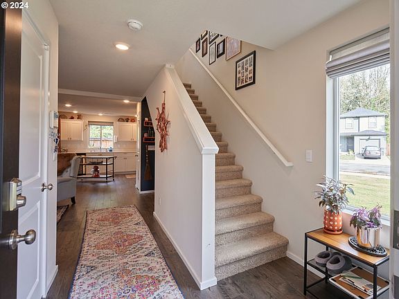 3rd image of 6242 NE 121st St
