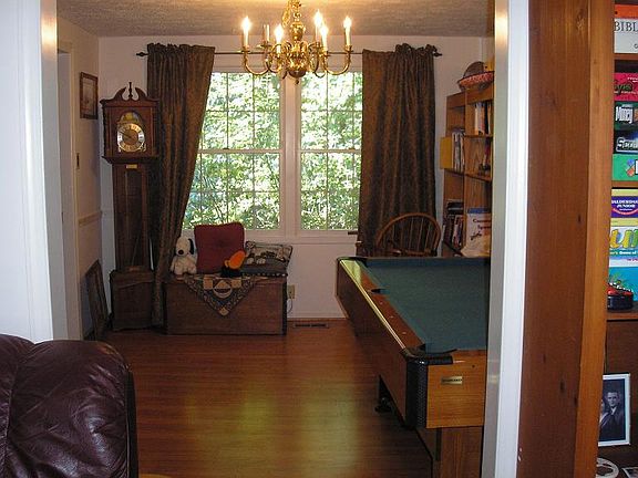 4th image of 12861 Tewksbury Dr