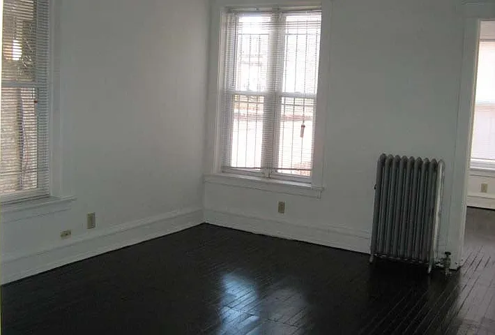 918 E. Hyde Park Boulevard — Photo 9