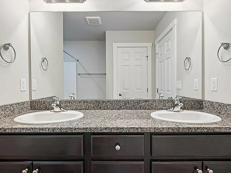 21-Master Bath