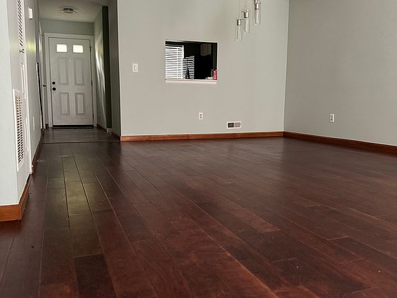 3rd image of 14 Cheshire Dr #14