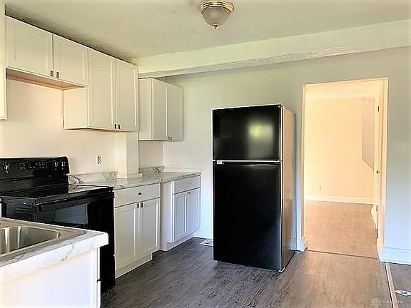 5th image of 310 Morton Ave