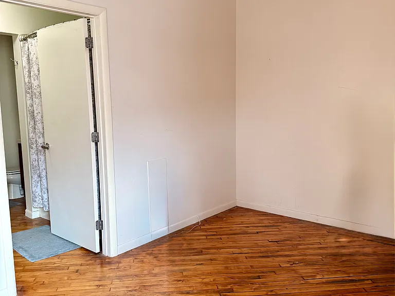 1220 Buttonwood St #202 — Photo 10