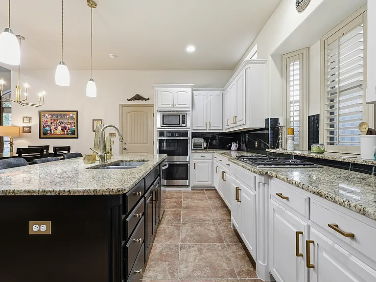 2948 Clearfork Trl — Photo 31