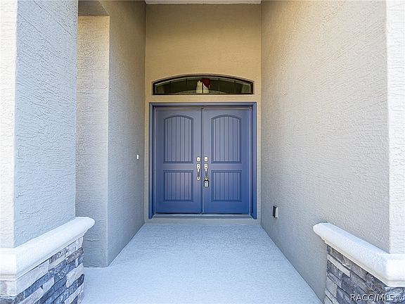 3rd image of 7 Eugenia Ct W