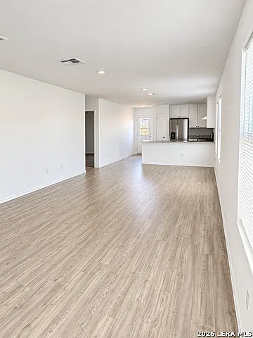 3 bed, 2.0 bath, 1440 sqft, $1,495 — Photo 3