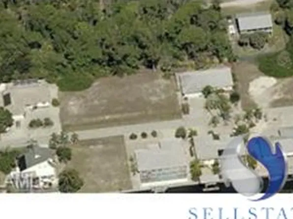 3544 Manatee Dr, Saint James City, FL 33956