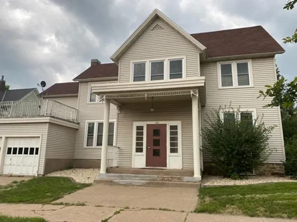 200 South CEDAR AVENUE, Marshfield, WI 54449