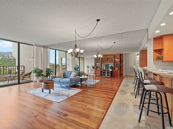 2nd image of 500 Lunalilo Home Rd Penthouse 26D